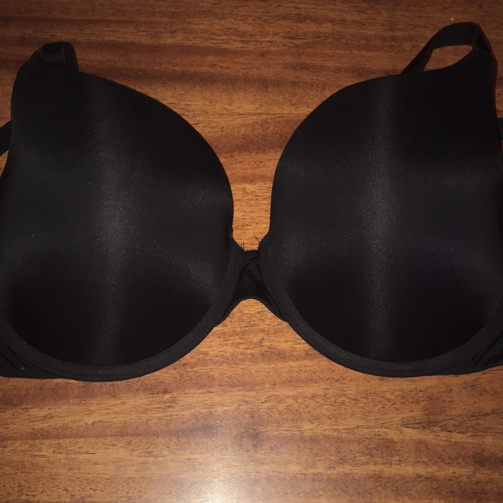 Black t-shirt bra